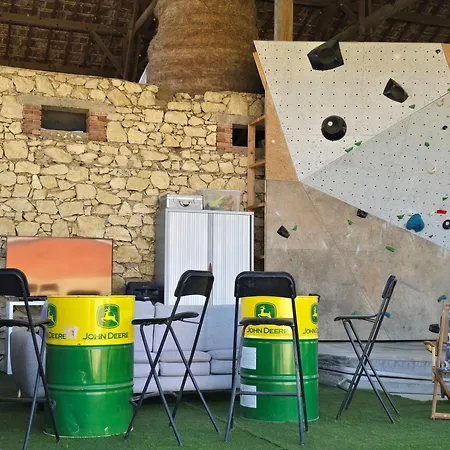 Chicken Fields Good Climatises D'escalade Piscine Recharge Ve דירה אוש
